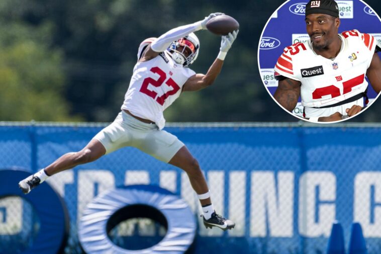 the-somewhat-awkward-position-battle-unfolding-at-giants-camp:-‘on-each-other’s-ass’