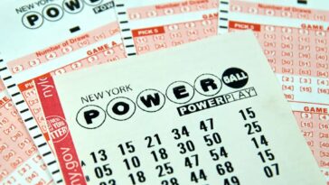powerball-ticket-holder-in-illinois-wins-$1.04-billion-jackpot