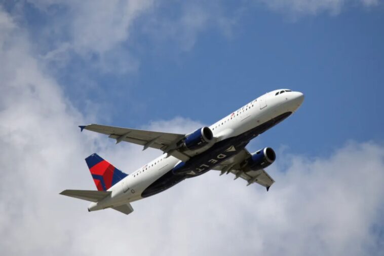 mystery-wi-fi-network-aboard-flight-raises-‘unusual’-alarm-about-travelers’-information