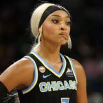 dijonai-carrington-hits-two-players-across-the-face,-receives-technical-foul-after-sophie-cunningham-drama