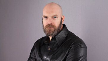 ‘x-men’-star-tyler-mane-says-wife-‘saved-my-life’-after-seemingly-harmless-lump-led-to-breast-cancer-diagnosis
