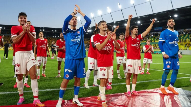 nazi-salutes-apparently-directed-at-israel-soccer-team-fans-during-uefa-conference-league-elimination-match