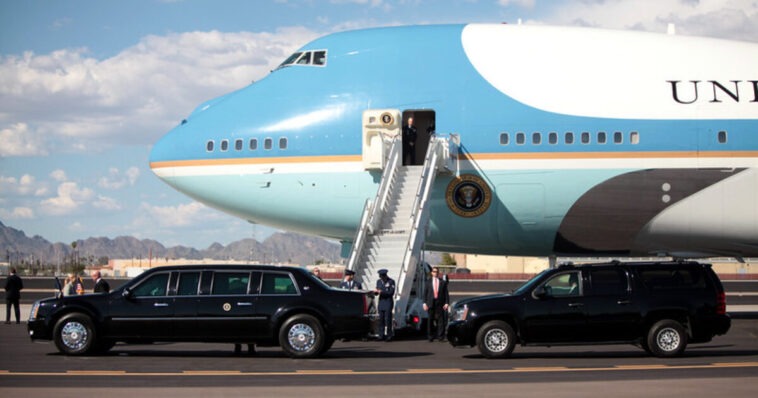 “that-scares-the-hell-out-of-me”:-clinton-nuclear-football-carrier-calls-trump’s-air-force-one-decoy-“brilliant”-—-warns-insider-was-“highly-placed”-and-should-be-prosecuted-to-the-fullest