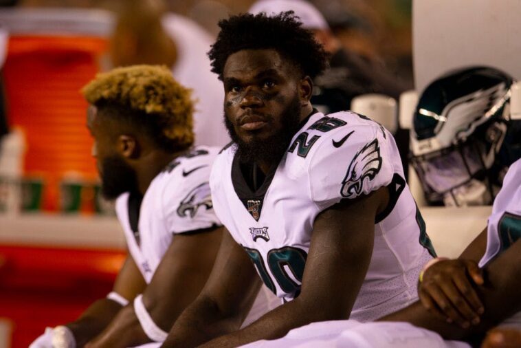 former-super-bowl-champ-could-leave-prison-early-to-be-with-dying-child