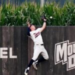 kyle-schwarber-launches-two-homers-into-the-corn-after-mlb’s-incredible-hof-tribute-at-field-of-dreams-game