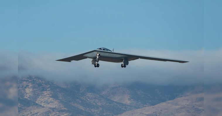 watch:-bystander-appears-to-capture-new-b-21-raider-stealth-bomber-flying-low-over-wichita