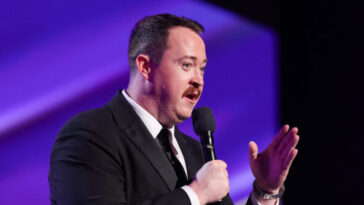 comedian-shane-gillis:-‘free-healthcare-is-cool,’-‘that’s-not-communism’