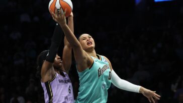 satou-sabally’s-concussion-battle-feels-unfair-—-but-it’s-right-for-her-to-prioritize-health