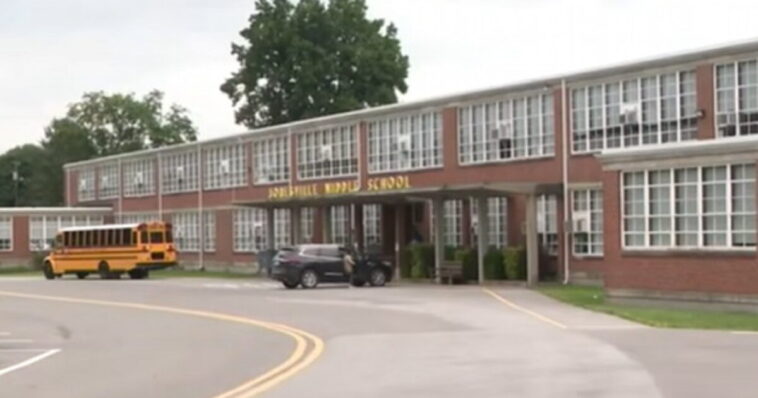 heroes:-middle-school-students-tackle-classmate-attacking-teacher-with-a-knife-and-subdue-him-until-police-arrive-(video)