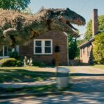 ‘the-end-of-oak-street’-review:-anne-hathaway,-ewan-mcgregor-fight-dinosaurs-in-surprisingly-fun-movie