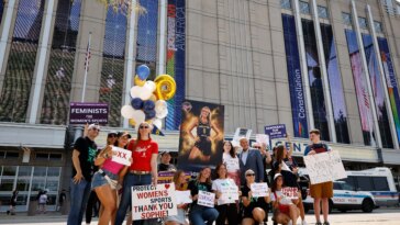 sophie-cunningham-supporters-rally-in-indiana-while-displaying-what-makes-america-great