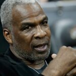 former-new-york-knicks-forward-charles-oakley-has-lawsuit-against-madison-square-garden-dismissed
