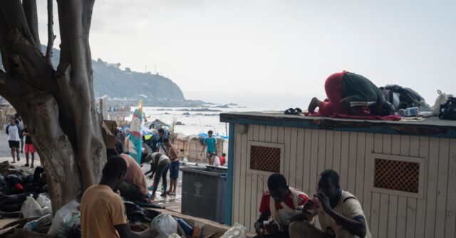 pics:-thousands-of-illegal-migrants-set-up-makeshift-garbage-huts-on-beach-of-spanish-ceuta,-weeks-after-invasion