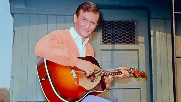 roger-miller-given-stark-choice-after-getting-caught-stealing:-‘you-can-go-to-jail-or-you-can-go-in-the-army’