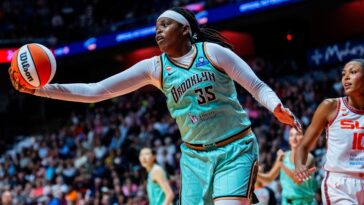 jonquel-jones-delivers-fitting-mohegan-sun-arena-farewell-in-liberty-win