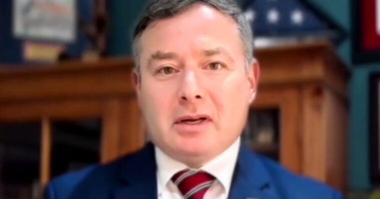 trouble-in-paradise:-trump-hating-democrat-eugene-vindman-gets-into-shouting-match-with-trans-constituents-and-storms-out-of-event