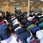 parents-sue-after-public-school-sends-girls-to-mosque-in-hijabs,-hands-out-qurans