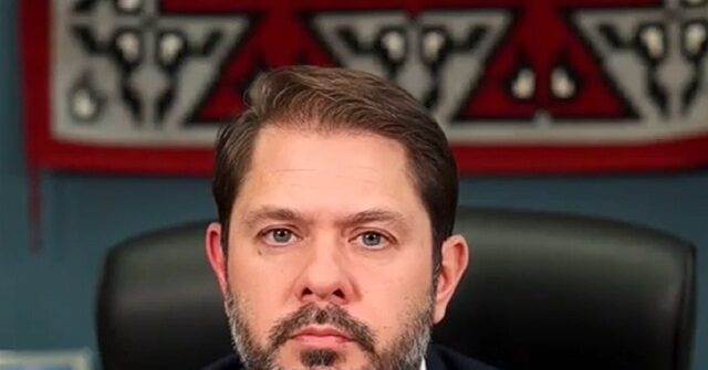 gallego:-trump-views-servicemembers-as-‘toys’-to-show-off