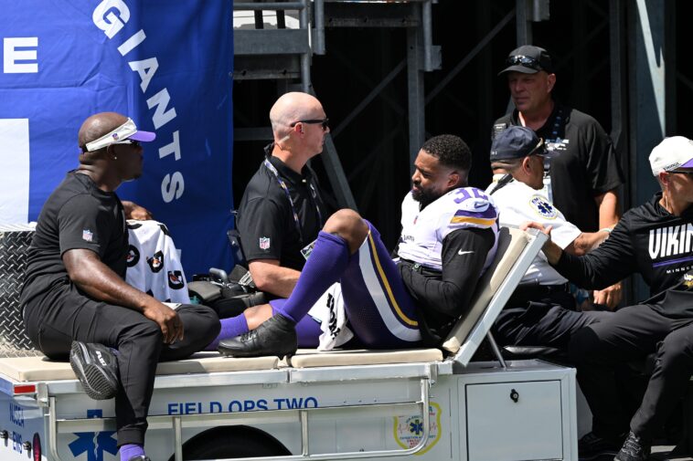 jamal-adams-out-for-season-after-knee-injury-in-vikings-crusher