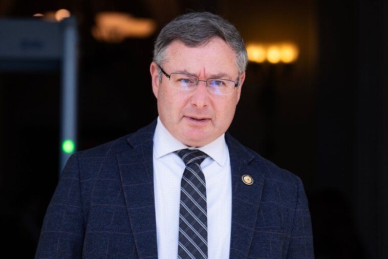 trans-activists-tell-dem-candidate-‘shut-up-and-listen’-to-his-face