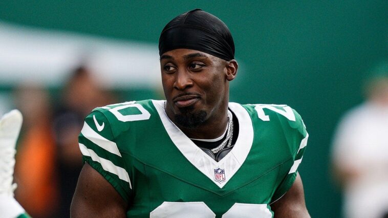 jets-fans-breathe-sigh-of-relief-after-practice-scare-for-$43m-star-running-back