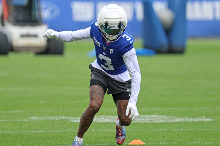 odell-beckham-jr.’s-active-giants-practice-comes-with-push-up-penance