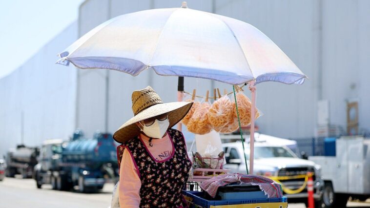 rotting-food-stench-still-hangs-over-neighborhood-weeks-after-massive-warehouse-blaze
