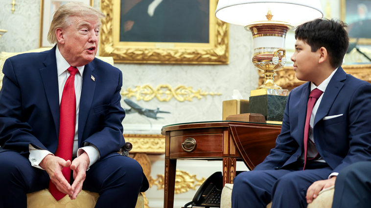 boy-who-passed-out-in-deadly-ocean-waves-celebrates-miracle-birthday-inside-trump-oval-office