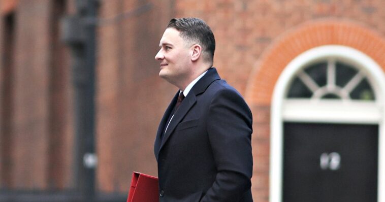 another-security-fail:-after-british-pm-burnham-exchanged-messages-with-impostor,-now-defense-secretary-streeting’s-personal-phone-number-is-found-published-online
