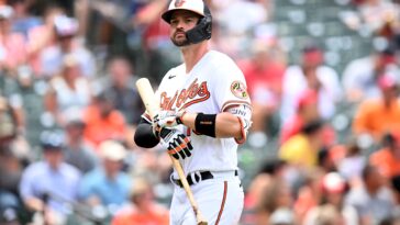 trey-mancini,-who-returned-to-baseball-after-colon-cancer-fight,-announces-retirement-from-mlb