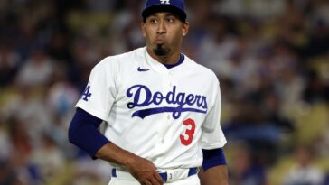 dodgers-placing-edwin-diaz-back-on-injured-list-amid-nightmare-season