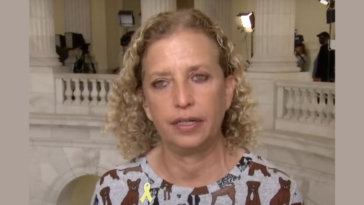 debbie-wasserman-schultz-wins-florida-primary-in-district-with-large-black-population-despite-blowback-from-black-democrats