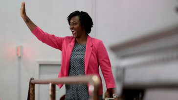 dsa-member-angie-nixon-defeats-trump-impeachment-witness-alex-vindman-in-florida-democratic-senate-race