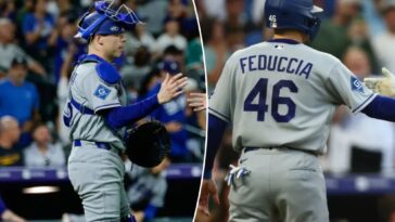 dodgers-catcher-makes-early-exit-after-stomach-bug-strikes-in-dugout
