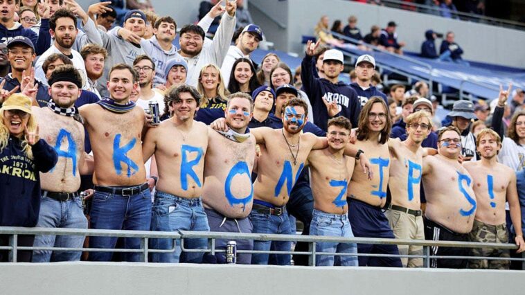 for-college-football-fans,-“no-fall-weddings”-isn’t-a-bit-or-a-gimmick,-it’s-a-lifestyle