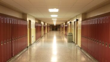 school-district-expands-controversial-plan-to-pay-kids-just-for-showing-up