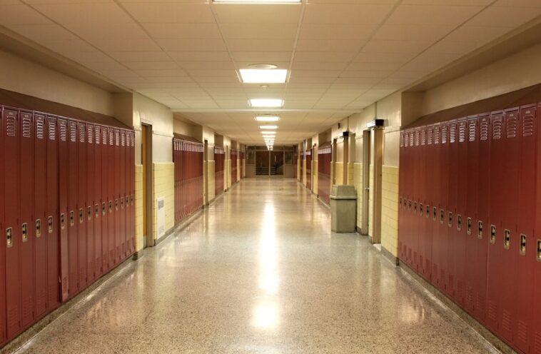 school-district-expands-controversial-plan-to-pay-kids-just-for-showing-up