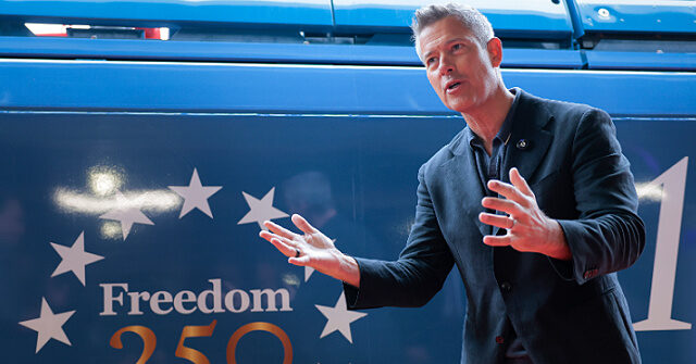 dot-sec.-sean-duffy-hits-the-road-with-family-for-‘great-american-road-trip’-series