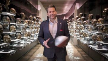 trump-white-house-envoy-visits-pro-football-hall-of-fame-to-amplify-museum-as-global-tourist-destination