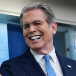 bessent-mocks-robert-reich,-saying-the-diminutive-former-labor-secretary-has-‘come-up-short’