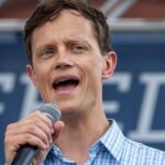 the-false-moderates,-part-3:-dems-want-to-turn-iowa-into-illinois,-and-they’ve-found-the-perfect-candidate