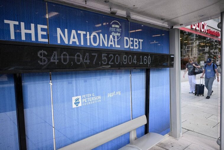 reagan-sounded-the-alarm-at-$1-trillion-america’s-national-debt-just-hit-$40-trillion.