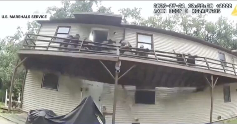 watch:-terrifying-moment-deck-collapses-beneath-us.-marshals-during-missouri-raid-on-convicted-sex-offender-—-nine-officers-plunge-to-ground