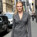 heather-graham-flaunts-fit-physique-in-bikinis-on-romantic-italian-escape