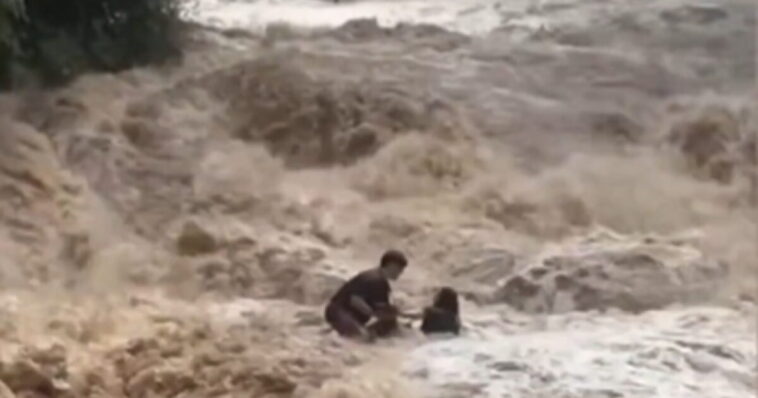 scary:-multiple-tourists-in-thailand-caught-in-waterfall-just-as-a-flash-flood-hits-(video)