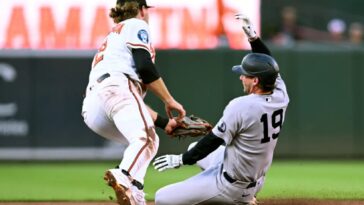 ryan-mcmahon-exits-with-hand-injury-in-yankees’-win:-‘a-little-sore’