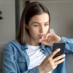 the-family-group-chat-is-a-goldmine-for-scammers