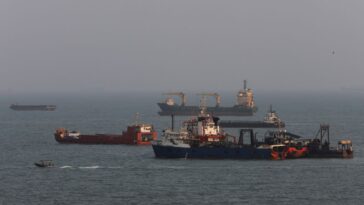 us.-conducting-successful-‘stealth-operation’-in-the-strait-of-hormuz:-report