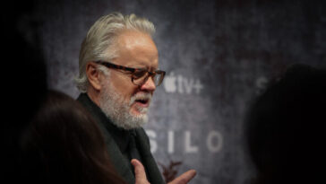 actor-tim-robbins-warns-democrats-to-drop-the-fake-outrage-and-‘get-their-stuff-together’