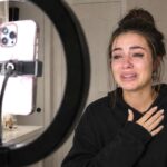 sad:-woman’s-mascara-not-smudged-enough-while-filming-crying-selfie-video-and-now-she-has-to-start-all-over